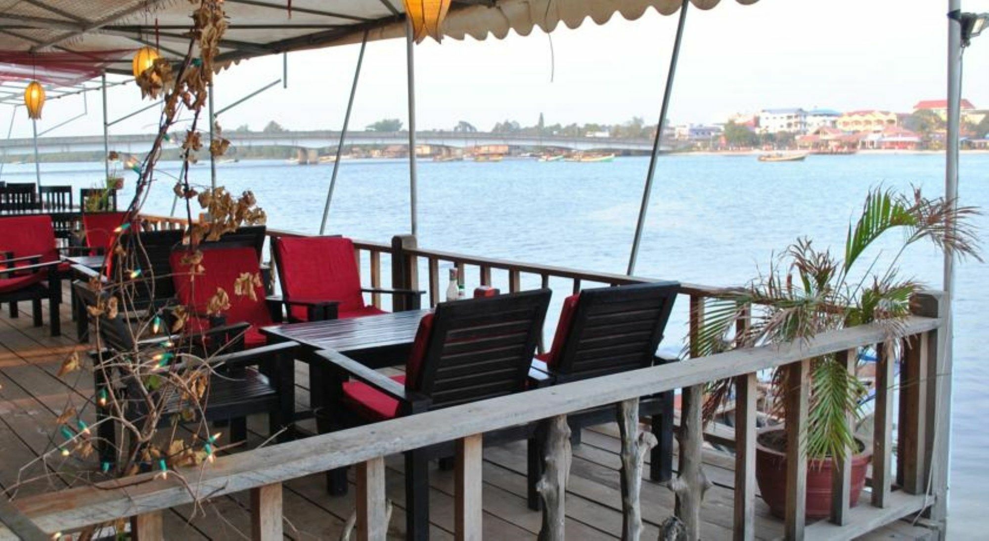 The River Lodge Kampot Ngoại thất bức ảnh